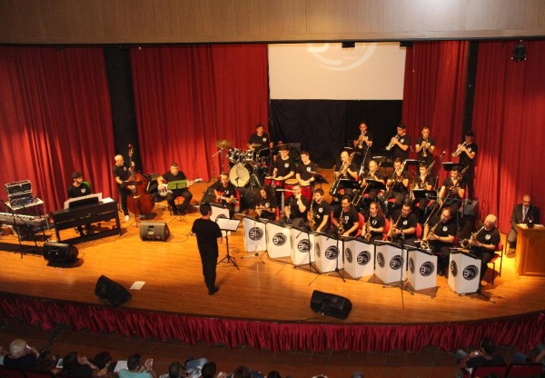 Imagen de cabecera de Big Band Boom graba un CD, ayúdanos y te lo regalamos firmado!