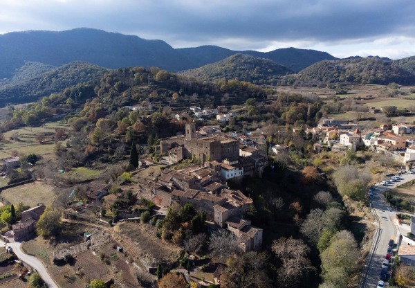 Imagen de cabecera de Salvem el Castell de Santa Pau