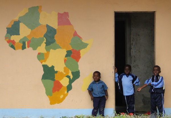 Imagen de cabecera de Blue Sky School - Tanzania - Ventanas y armarios
