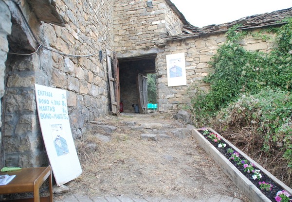 Imagen de cabecera de Rehabilitación del espacio de proyecciones de la Muestra de Cine de Ascaso