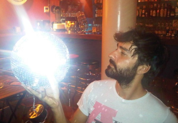 Imagen de cabecera de Primer LP de NELUE para Groove Democracy
