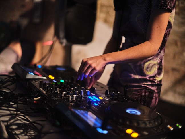 dj-2.jpeg