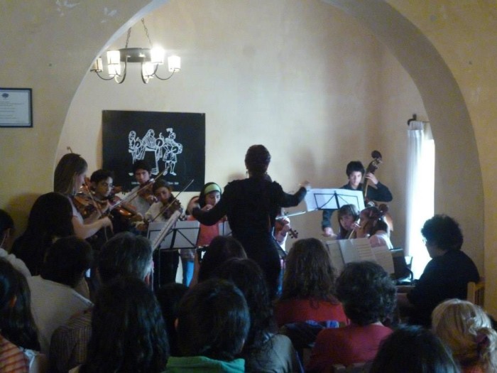orquesta-tocando.jpg